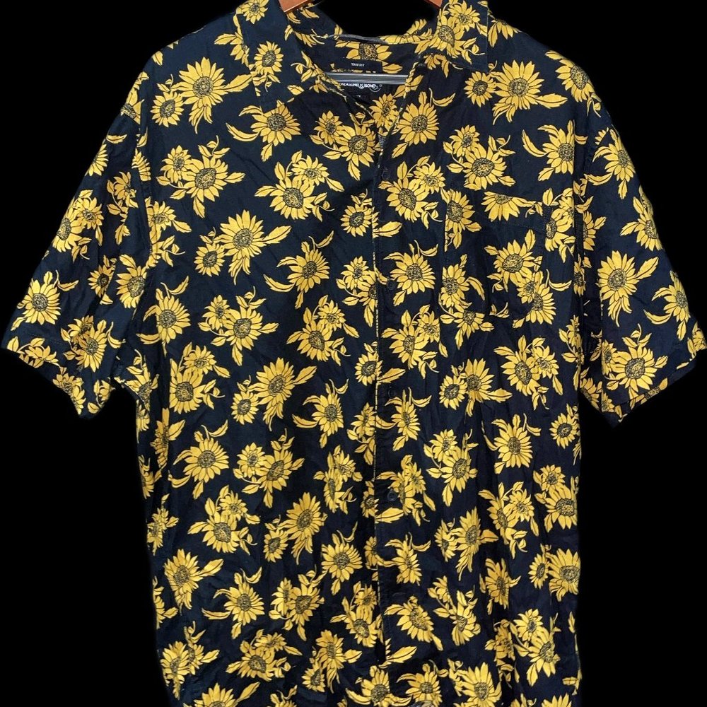 Treasure & Bond Trim Fit Sunflower Short Sleeve Shirt